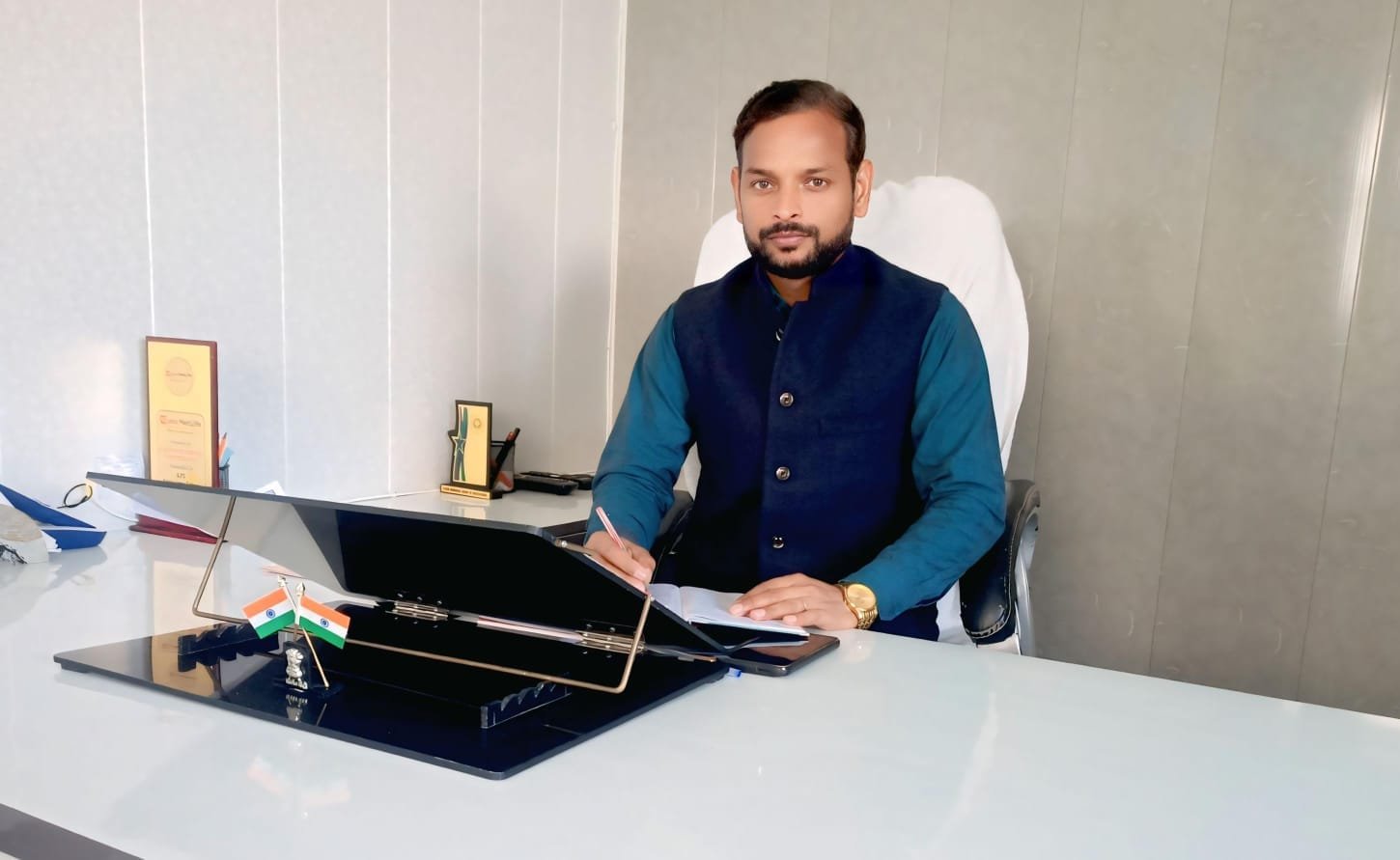 Mr. Dharmendra Singh, A.P.S Public Inter College